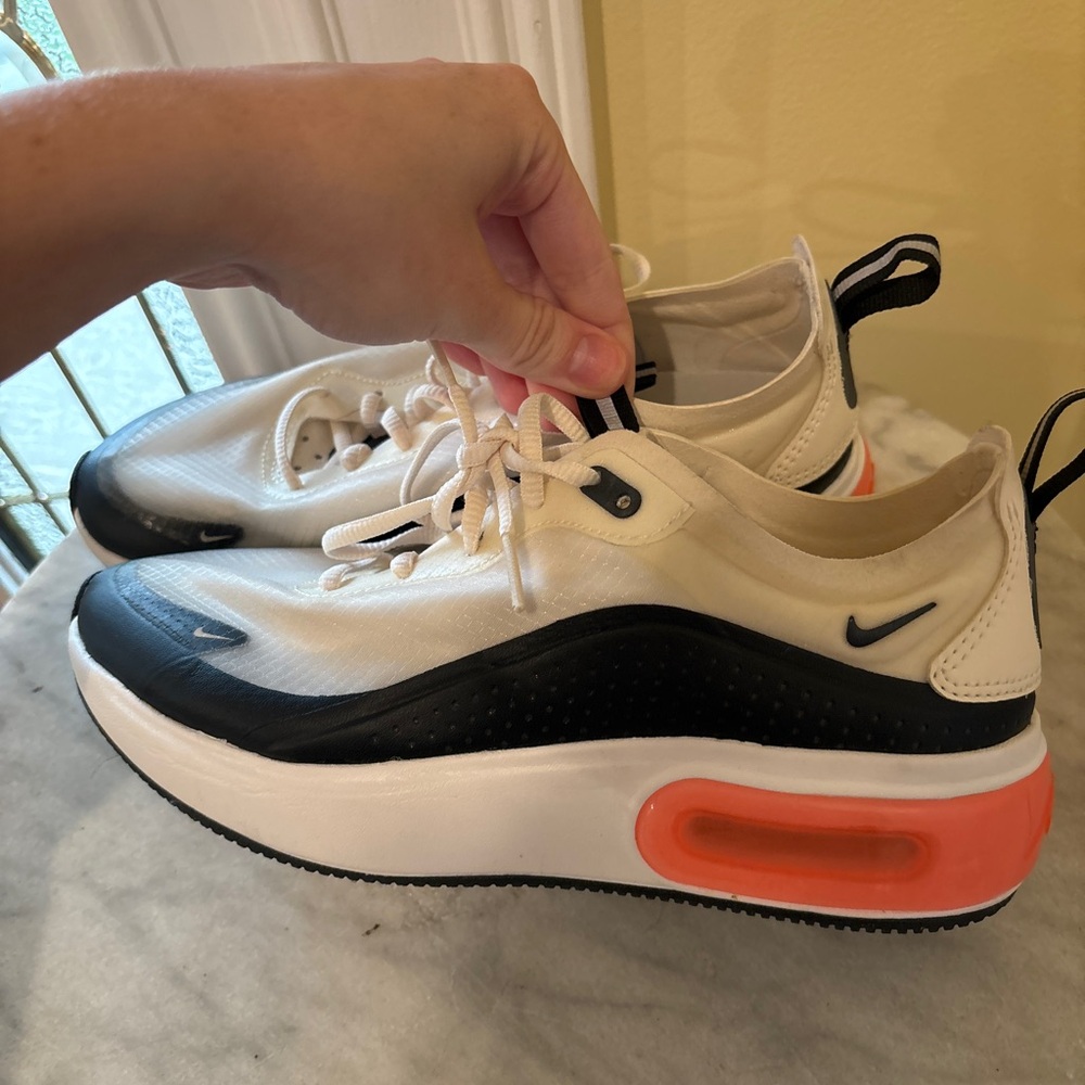 EUC Nike Air Max Dia SE Pale Ivory and Black Black Sneakers Size 6 - Picture 5 of 10